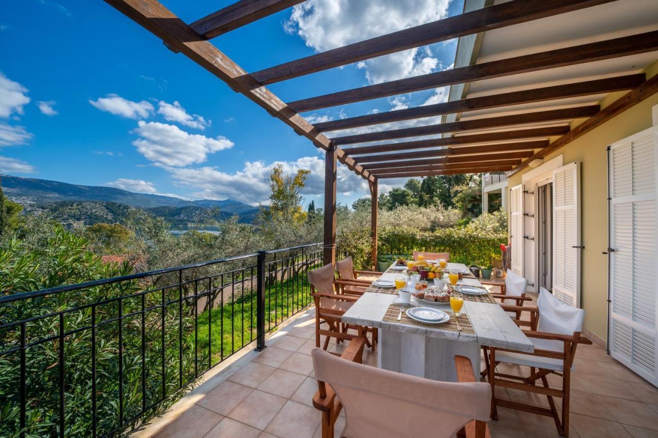 Cinema Themed House In Argostoli Villa ภายนอก รูปภาพ