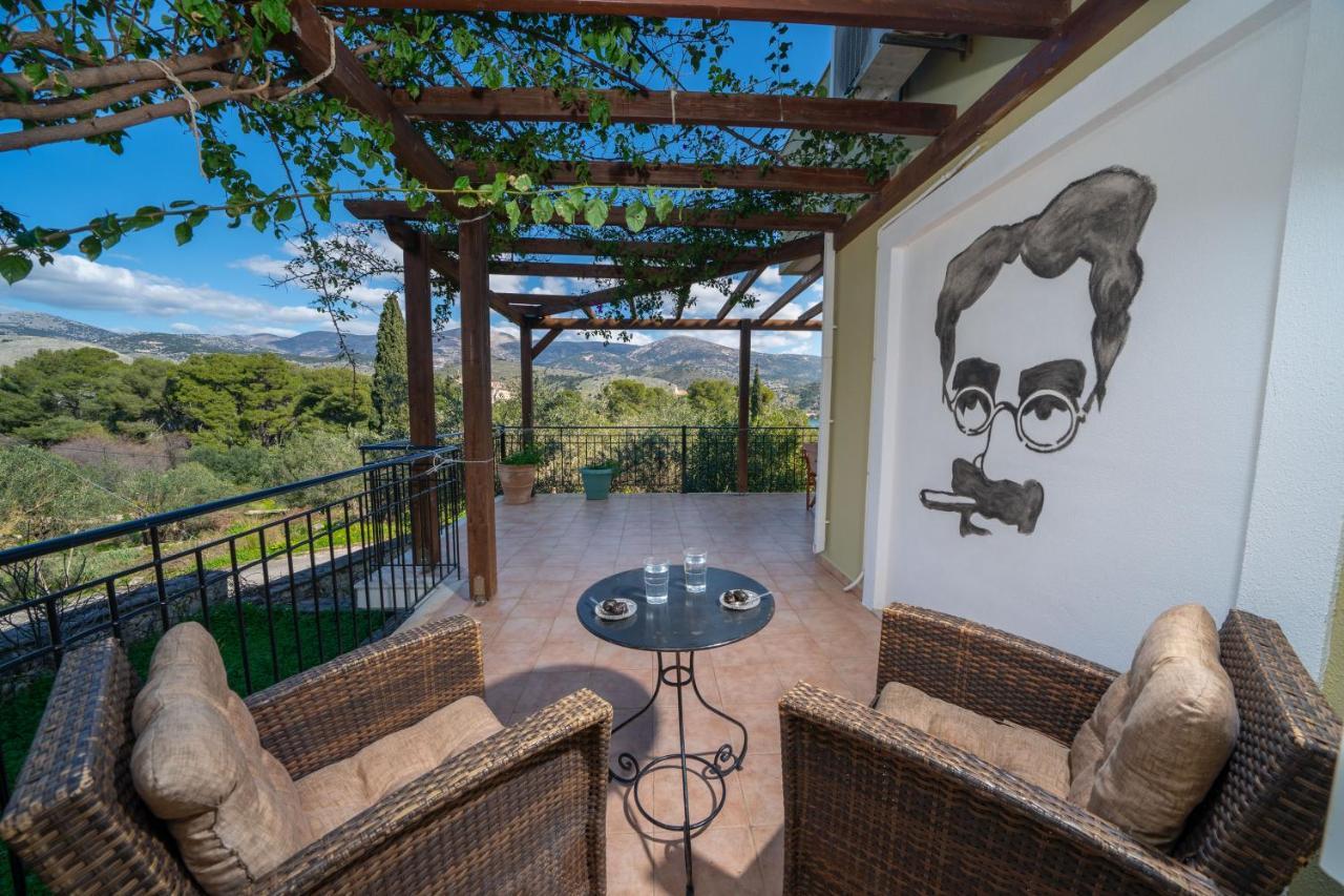 Cinema Themed House In Argostoli Villa ภายนอก รูปภาพ