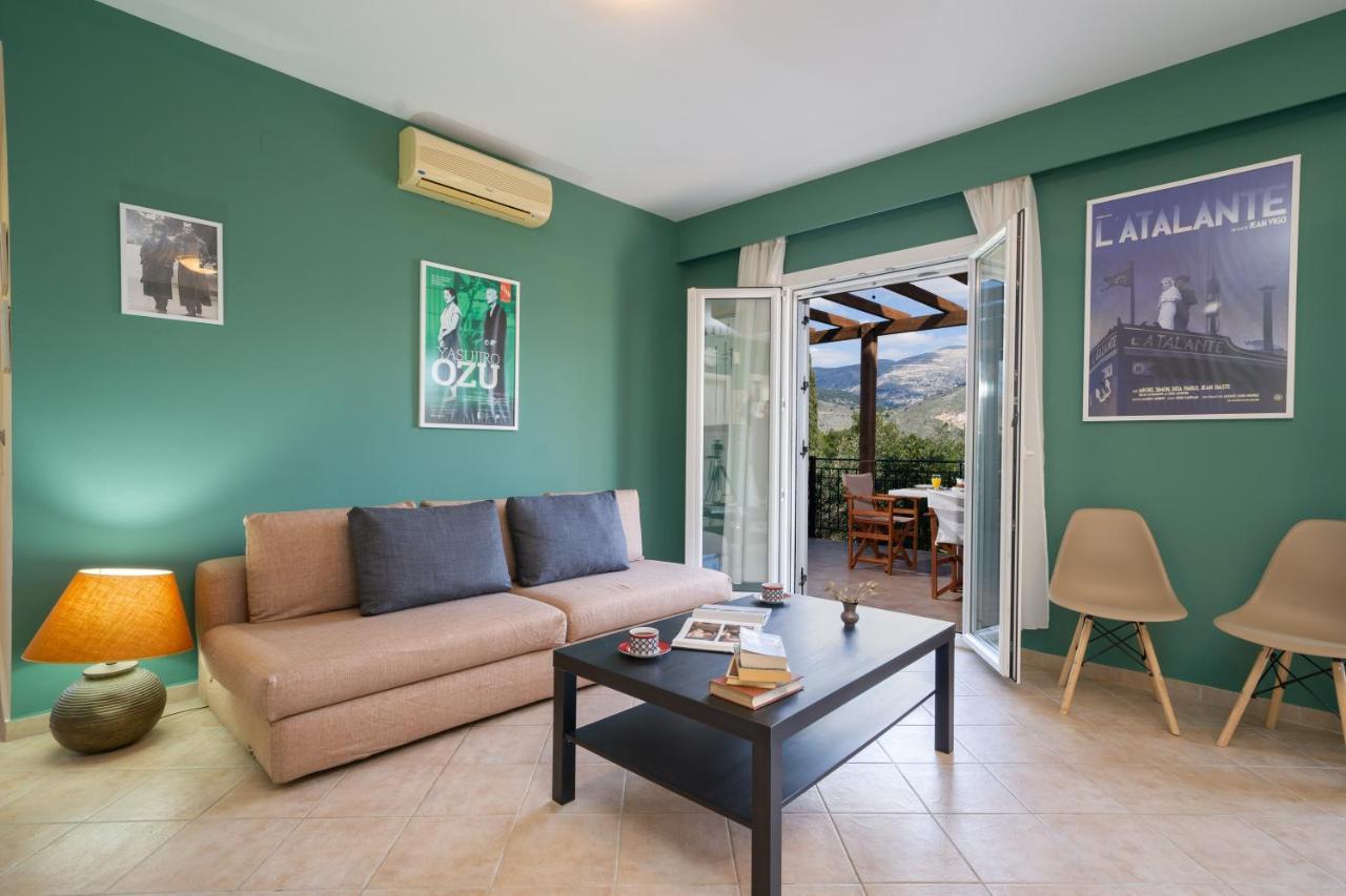 Cinema Themed House In Argostoli Villa ภายนอก รูปภาพ