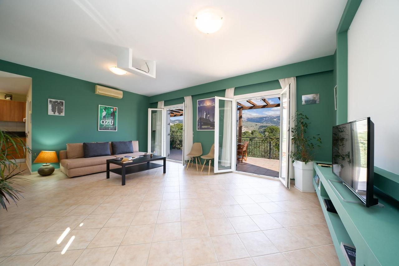 Cinema Themed House In Argostoli Villa ภายนอก รูปภาพ