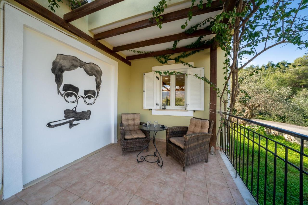 Cinema Themed House In Argostoli Villa ภายนอก รูปภาพ