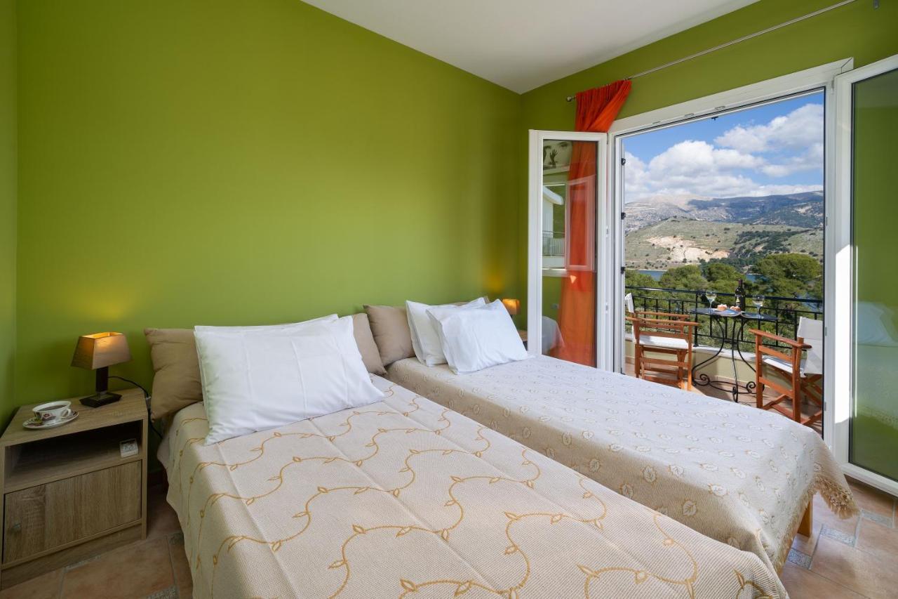 Cinema Themed House In Argostoli Villa ภายนอก รูปภาพ